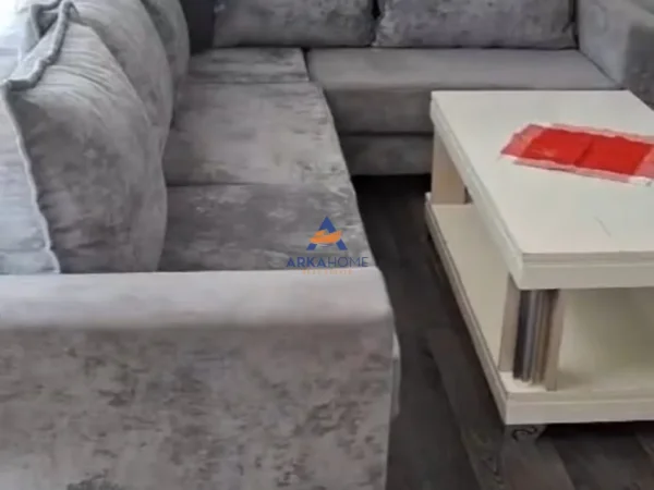 Tirane, jepet me qera apartament 2+1 Kati 3, 120 m² 450 € (astiri)