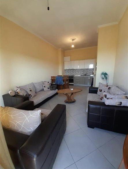 Tirane, jepet me qera apartament 2+1+Ballkon Kati 8, 100 m² 470 € (Astir/Rr.Dhaskal Todri)