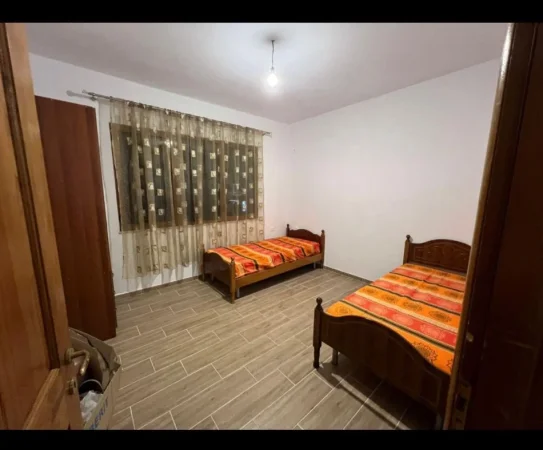 Tirane, jepet me qera shtepi 1+1 Kati 0, 60 m² 350 € 