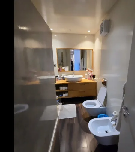 Tirane, shitet apartament 2+1 , 200 m² 449.000 € 