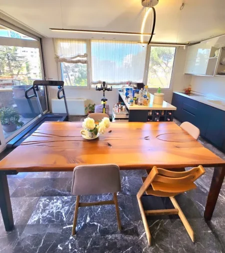 Tirane, shitet apartament 2+1 , 200 m² 449.000 € 