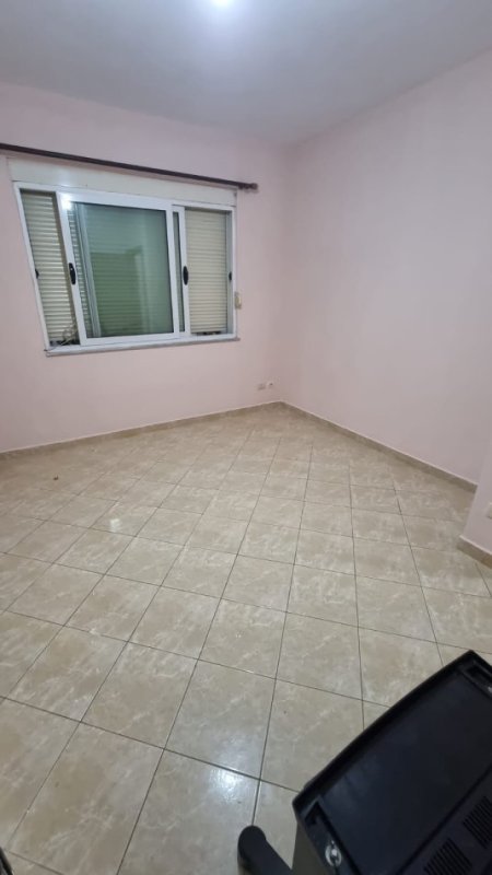 Jepet me Qira Apartament 1+1 ne Don Bosko, pranë Rrugës kryesore,  450 €uro