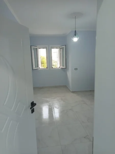 Tirane, jepet me qera shtepi 2+1 Kati 3, 100 m² 400 € (Shefqet Ndroqi)