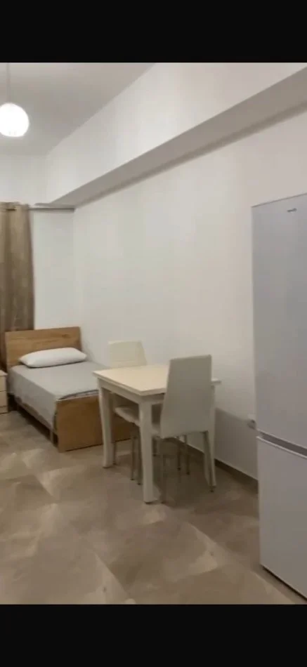 Tirane, jepet me qera garsonier 1+1 Kati 0, 30 m² 300 € (Ali Demi)