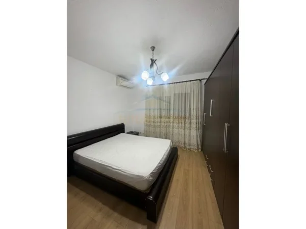 Tirane, jepet me qera apartament 2+1 Kati 6, 100 m² 850 € (Rruga Gjin Bue Shpata)