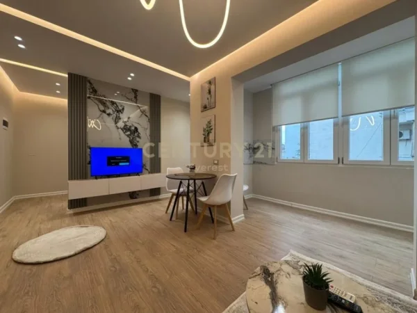Tirane, shitet apartament 1+1 Kati 4, 90 m² 235.000 € (Rruga e Barrikadave)