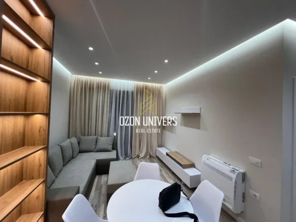 Tirane, jepet me qera apartament 1+1+Ballkon Kati 2, 58 m² 550 € (Rruga 5 Maji)