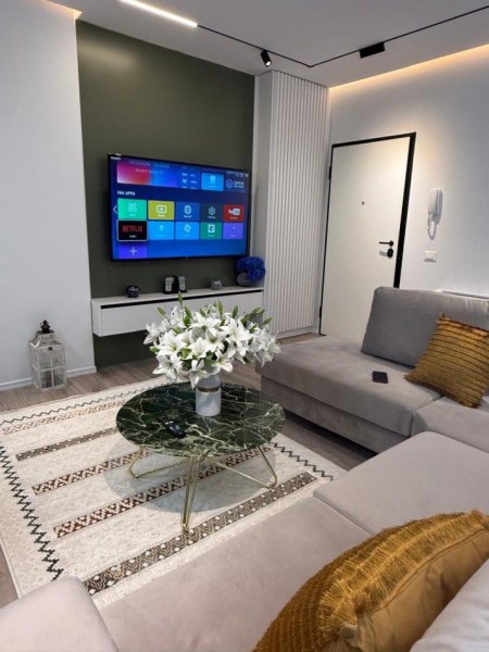 Tirane, jepet me qera apartament 1+1 Kati 4, 75 m² 620 € (Bulevardi i Ri)