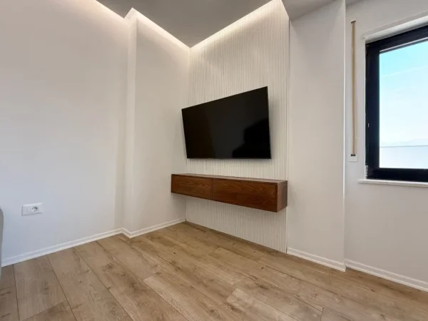 Tirane, shitet apartament 1+1 , 66 m² 162.000 €