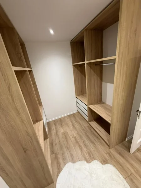 Tirane, shitet apartament 1+1+Ballkon Kati 5, 70 m² 175.000 € (Rruga Fortuzi)