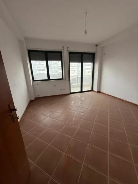 Tirane, shitet apartament 2+1 , 123 m² 230.000 € (Mbikalimi Kristalit)