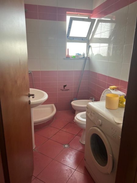 Tirane, jepet me qera apartament 1+1 Kati 2, 65 m² 450 € (ASTIR)