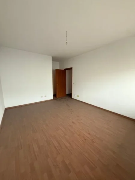 Tirane, shitet apartament 2+1 , 123 m² 230.000 € (Mbikalimi Kristalit)