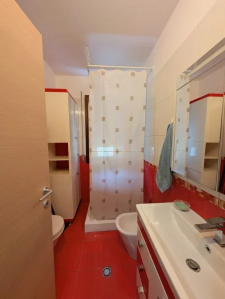 Shqiperi, jepet me qera apartament 2+1+Ballkon Kati 3, 97 m² 650 € (Kopeshti Botanik)