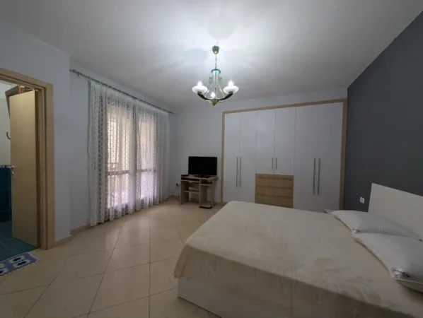 Shqiperi, jepet me qera apartament 2+1+Ballkon Kati 3, 97 m² 650 € (Kopeshti Botanik)