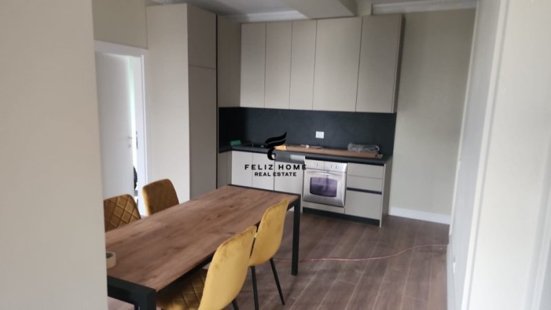 Tirane, jepet me qera apartament 2+1 Kati 5, 100 m² 950 € (DON BOSKO)