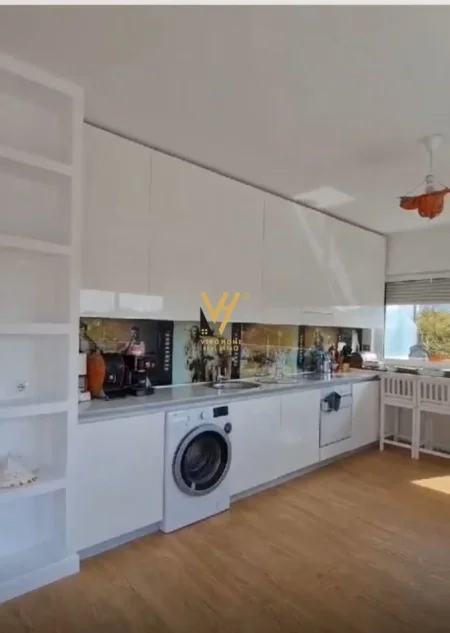 Tirane, jepet loft me qera Kati 6, 140 m² 1.200 € (MYSLYM SHYRI)