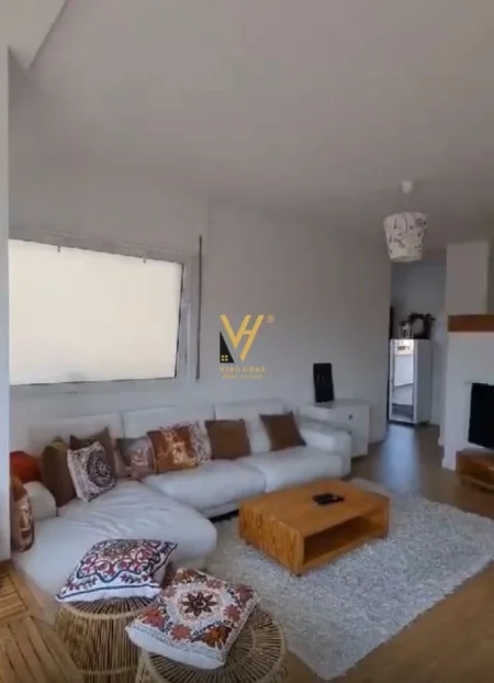 Tirane, jepet loft me qera Kati 6, 140 m² 1.200 € (MYSLYM SHYRI)