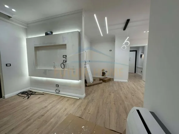 Tirane, shitet apartament 1+1+Ballkon Kati 9, 71 m² 140.000 € (Unaza e Re)