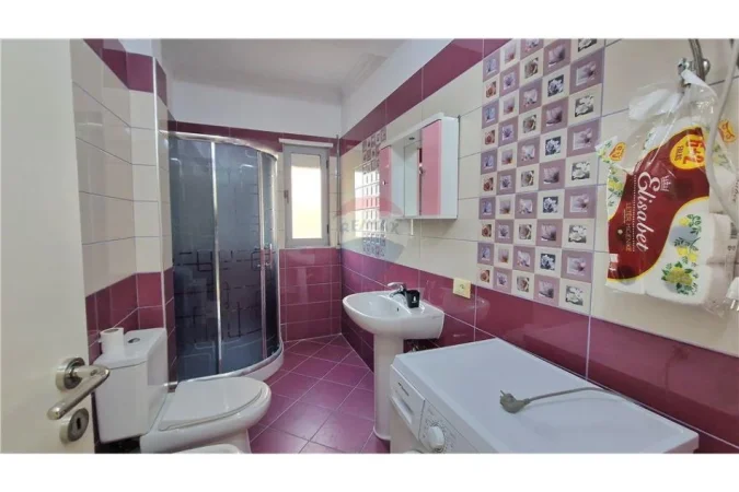 Vlore, jepet me qera apartament 2+1 Kati 6, 105 m² 450 € (Blv. Ismail Qemali Skele, Vlorë)