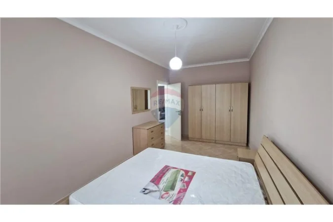 Vlore, jepet me qera apartament 2+1 Kati 6, 105 m² 450 € (Blv. Ismail Qemali Skele, Vlorë)