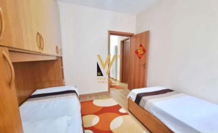 Tirane, jepet me qera apartament 2+1+Ballkon Kati 6, 104 m² 700 € (RRUGA E KAVAJES)