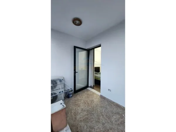 Tirane, jepet me qera 1+1+Ballkon Kati 6, 58 m² 900 € 