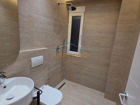 Shitet, Apartament 2+1+2, pranë në Ish Ekspozita, Tiranë AREA60833