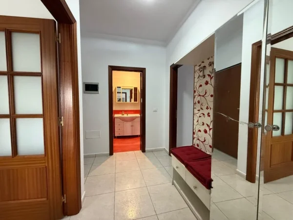 Tirane, shitet apartament 2+1 , 101 m² 293.000 € 