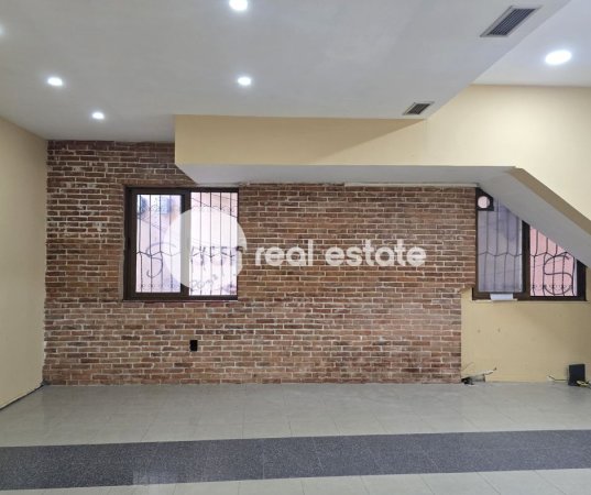 Shkoder, jepet me qera ambjent biznesi Kati 0, 90 m² (AFER TRUMES)