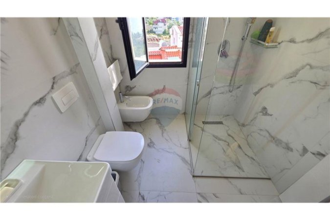 Vlore - Lungomare, shitet apartament 2+1 Kati 3, 65 m² 215.000 € (Dhimiter Konomi, Uji i Ftohtë – pranë Le Pallazine)