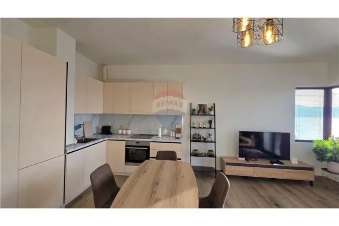 Vlore - Lungomare, shitet apartament 2+1 Kati 3, 65 m² 215.000 € (Dhimiter Konomi, Uji i Ftohtë – pranë Le Pallazine)