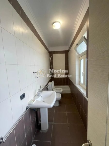 Tirane, jepet me qera Vile 2+1 Kati 4, 80 m² 600 € (Selite)