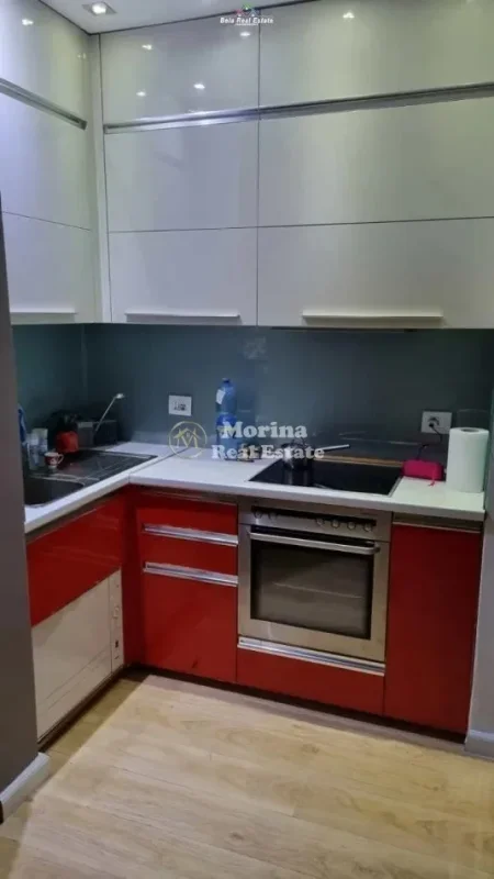 Tirane, jepet me qera apartament 2+1 Kati 8, 80 m² 600 € (Ali Demi)