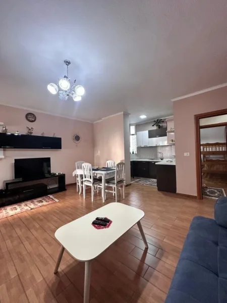 Tirane, jepet me qera apartament 2+1 Kati 2, 101 m² 650 € (Rruga e Dibres)