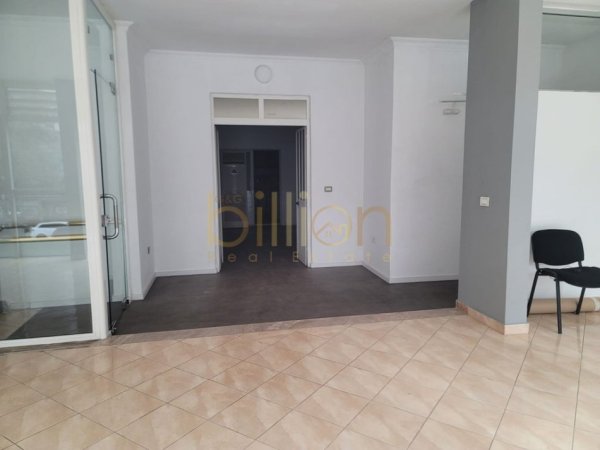Tirane, jepet me qera , 220 m² 1.500 € (Laprake)