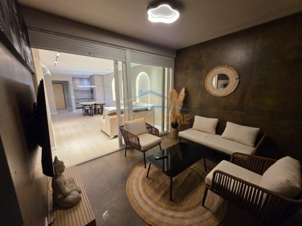 Tirane, shitet apartament 2+1+Ballkon , 112 m² 320.000 € 