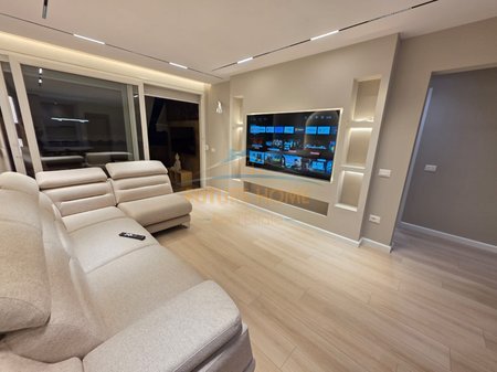 Tirane, shitet apartament 3+1 Kati 8, 112 m² 320.000 € (ISH EKSPOZITA)