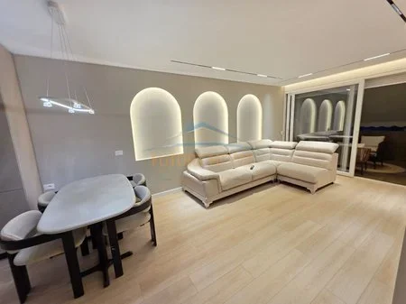 Tirane, shitet apartament 2+1 Kati 8, 112 m² 302.000 € (ISH EKSPOZITA)