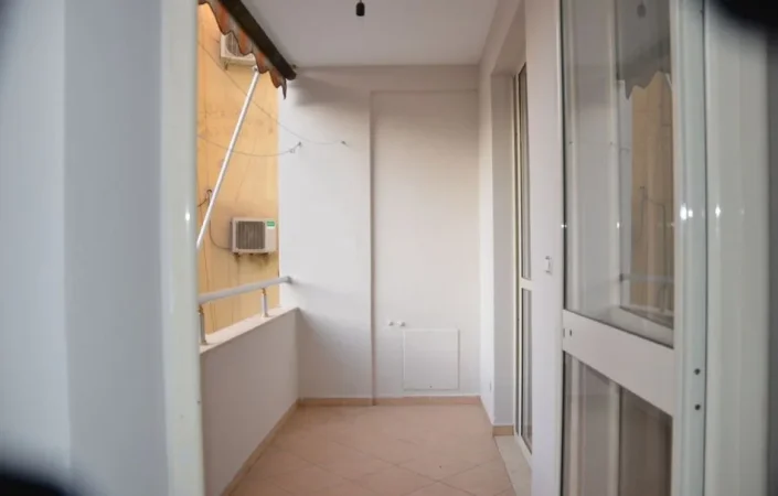 Tirane, jepet me qera apartament 1+1 Kati 2, 56 m² 400 € (Fresk)