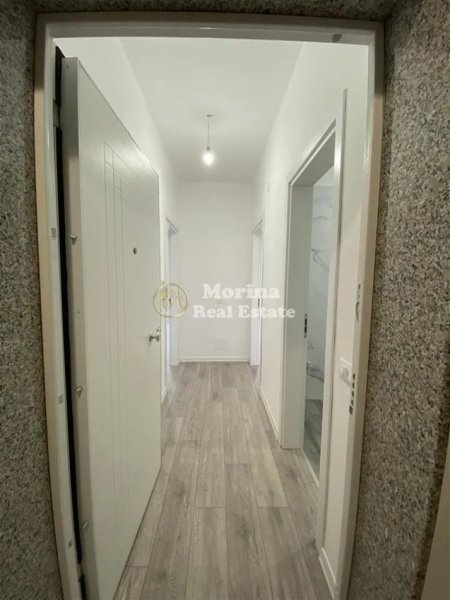 Tirane, jepet me qera ambjent biznesi Kati 6, 65 m² 700 € (Komuna e Parisit)