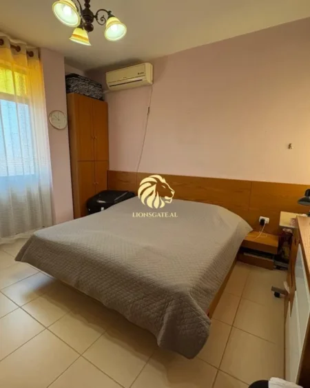 Tirane, jepet me qera apartament 2+1 , 94 m² 570 € (Gjimnazi Partizani)