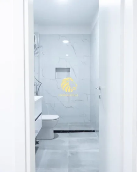 Tirane, jepet me qera apartament 2+1 , 90 m² 1.000 € 