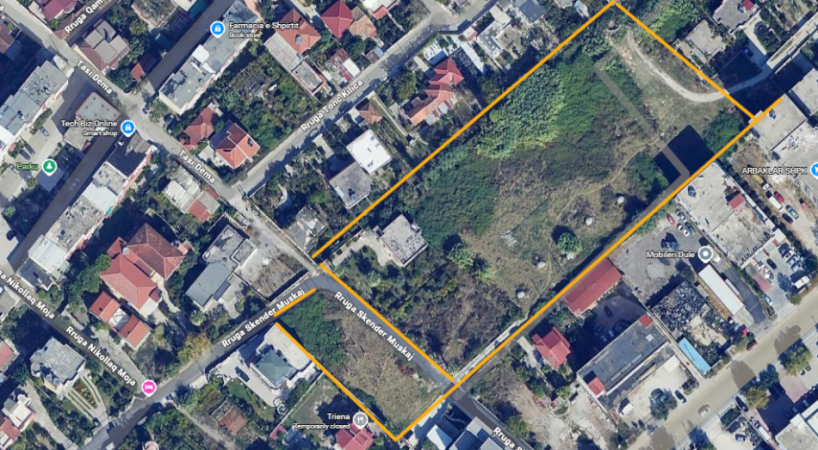 Tirane, shitet truall , 11.000 m² (Fier, Rruga Skender Muskaj)