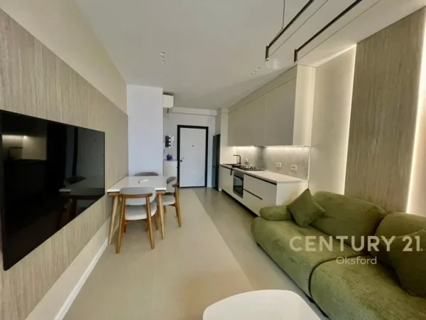 Tirane, jepet me qera apartament 1+1 Kati 13, 72 m² 800 € (Golden Tower)