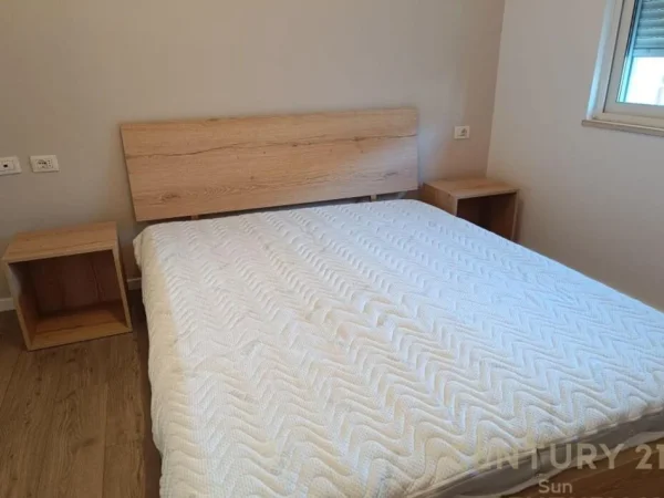 Tirane, jap me qera apartament 1+1 Kati 3, 66 m² 550 € (Liqeni Thate)