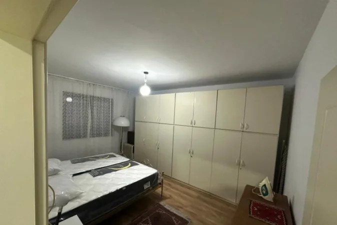 Tirane, jepet me qera apartament 2+1 Kati 5, 72 m² 500 € (Rruga Xhanfize Keko)