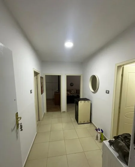 Tirane, jepet me qera apartament 2+1 Kati 5, 72 m² 500 € (Rruga Xhanfize Keko)