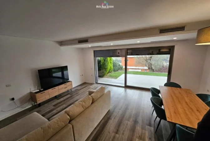 Tirane, jepet me qera Vile 3+1 Kati 3, 250 m² 2.350 € (olive residence)