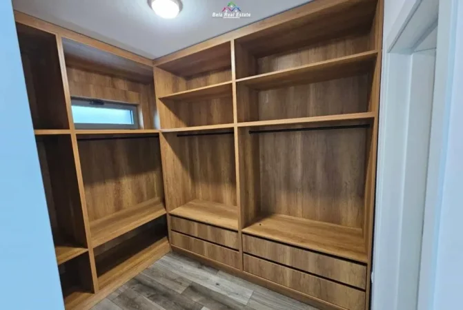 Tirane, jepet me qera Vile 3+1 Kati 3, 250 m² 2.350 € (olive residence)